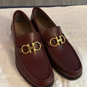 FERRAGAMO Burgundy Leather Horsebit Loafers with Gold Hardware